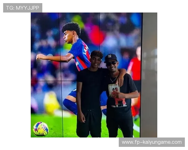 亚马尔分手后与意大利模特传绯闻。,亚马儿半岛 亚马尔分手后与意大利模特传绯闻。,亚马儿半岛